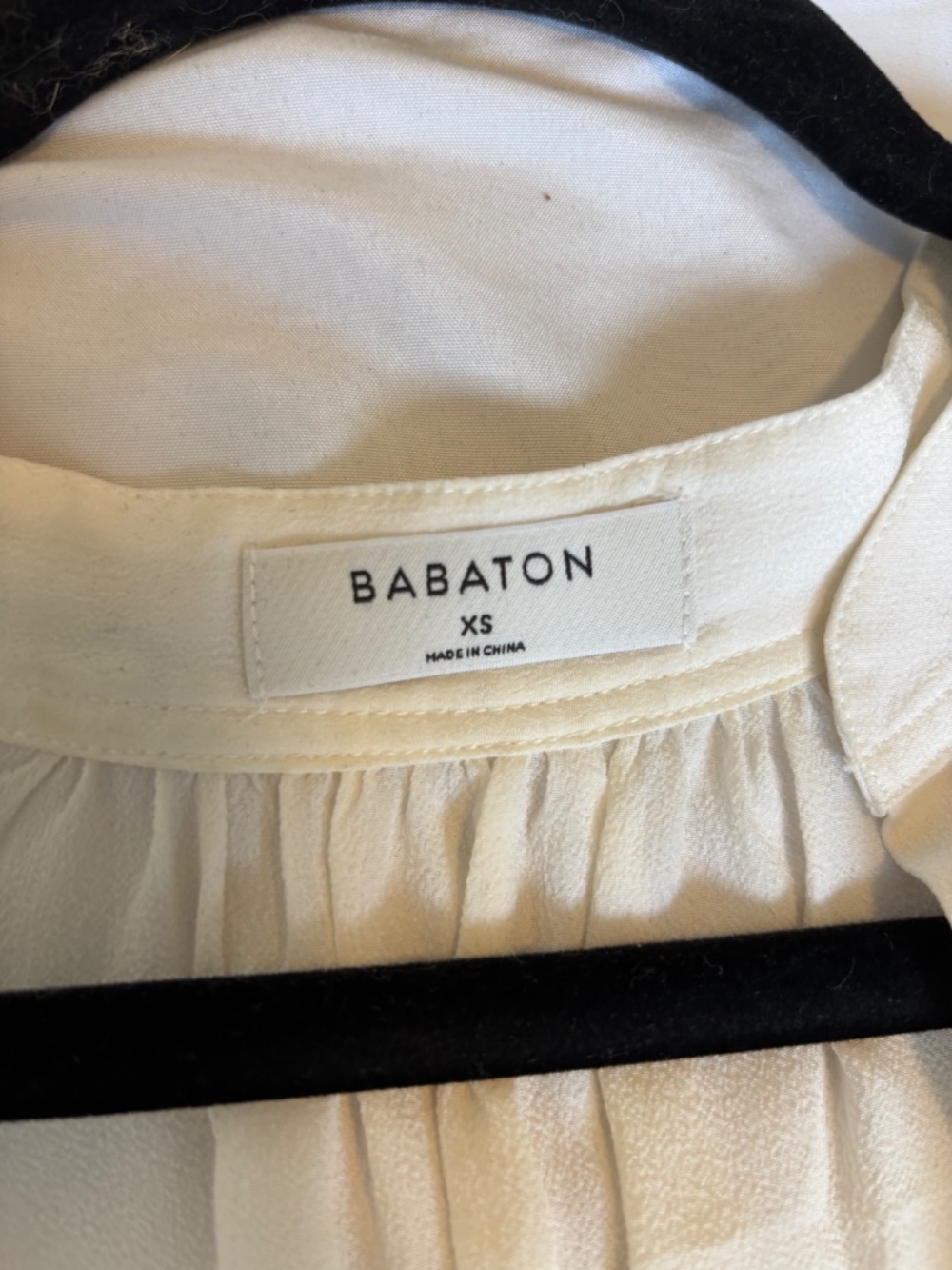 Aritzia Babaton 100% Cupro Blouse | Ivory Long Sleeve Tunic Top | XS - Picture 2 of 5